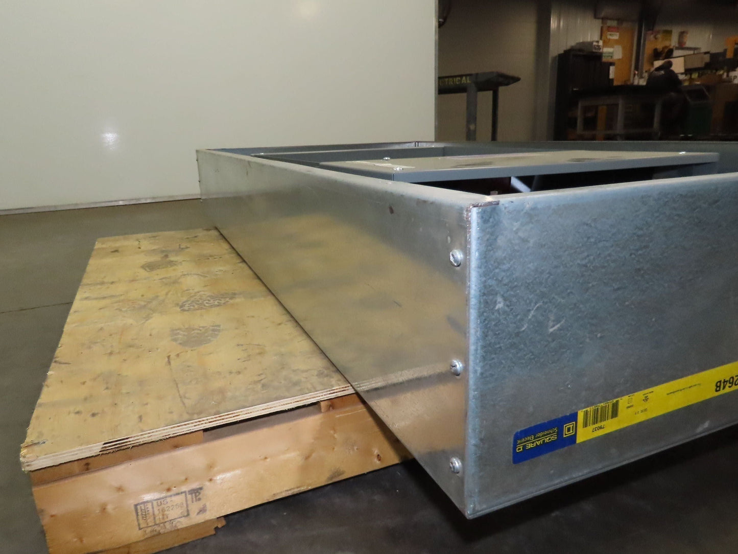 Square D HCM I-Line Panelboard Breaker Box 600 Amp 600V 30 Space Main Lug