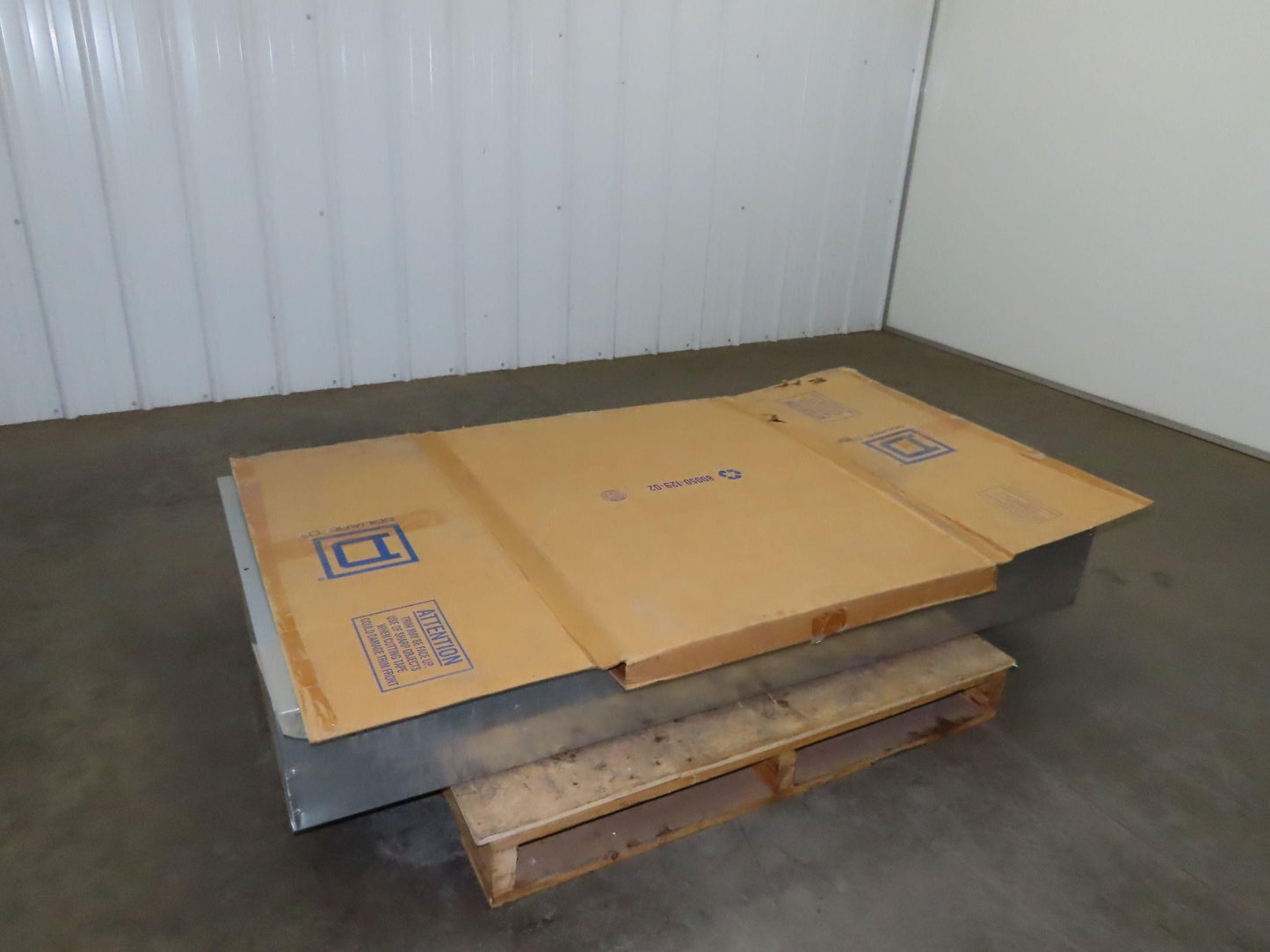 Square D HCM I-Line Panelboard Breaker Box 600 Amp 600V 30 Space Main Lug