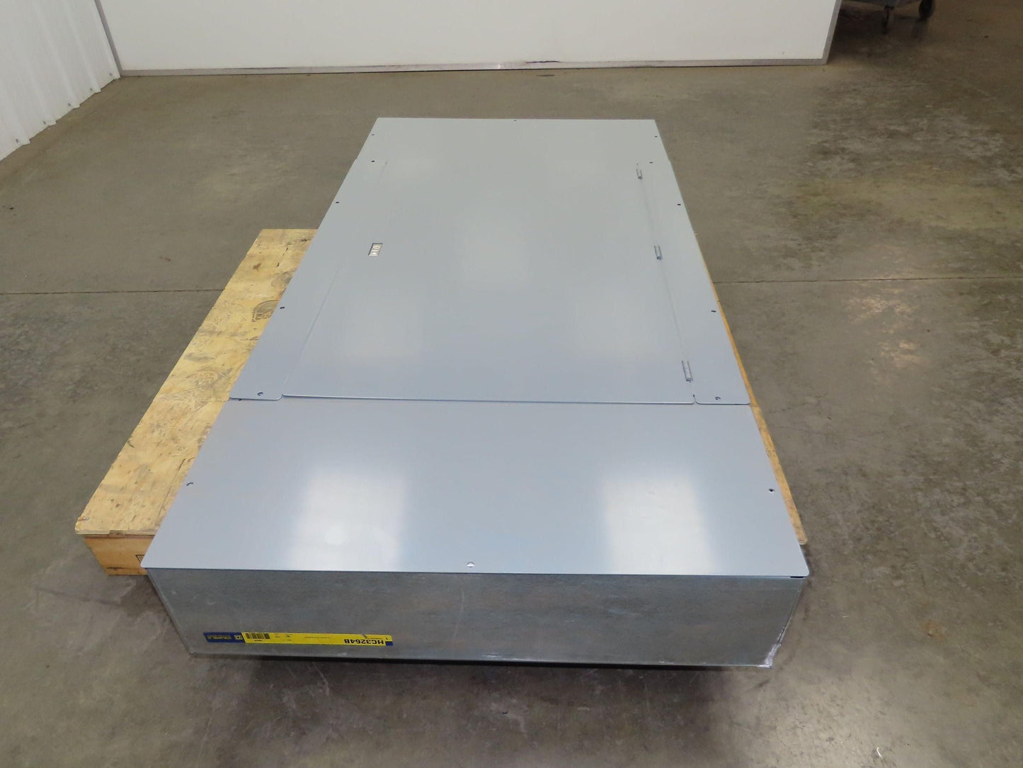 Square D HCM I-Line Panelboard Breaker Box 600 Amp 600V 30 Space Main Lug
