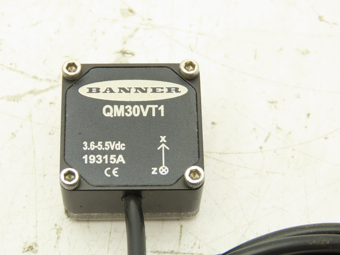 Banner QM30VT1 Industrial Vibration Temperature Sensor Magnetic Mount 80" Cord