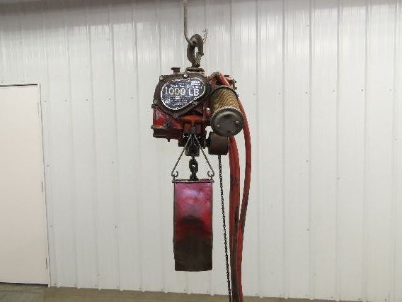 Chicago Pneumatic 1/2 Ton 1000Lb Power Vane Air Chain Hoist 10' 8" Lift Pendant