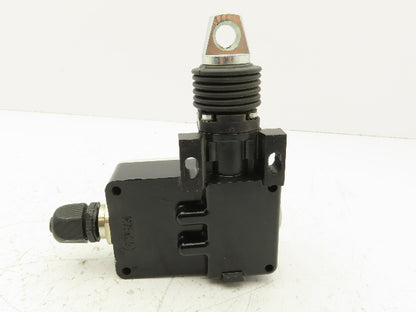 Siemens 38E7 140-1BD00-0A80 Rope Pull Grab Cable Switch E-Stop Spring Return
