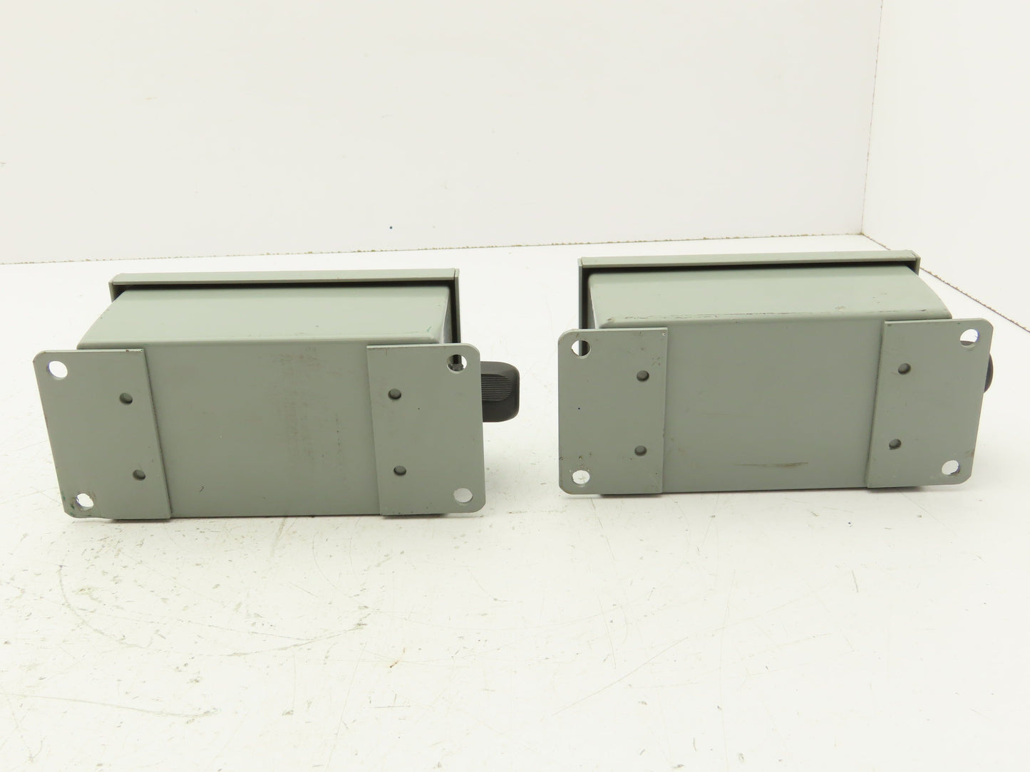 SCE-2PBI Pushbutton Control Station Enclosure Start/Stop 2-Button Box Lot of 2