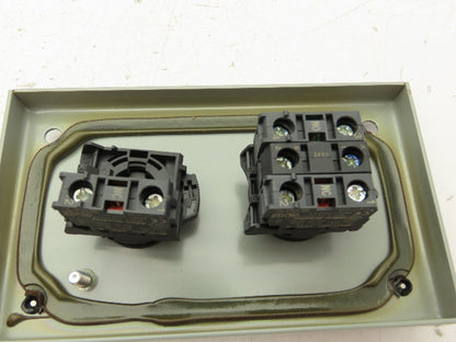SCE-2PBI Pushbutton Control Station Enclosure Start/Stop 2-Button Box Lot of 2