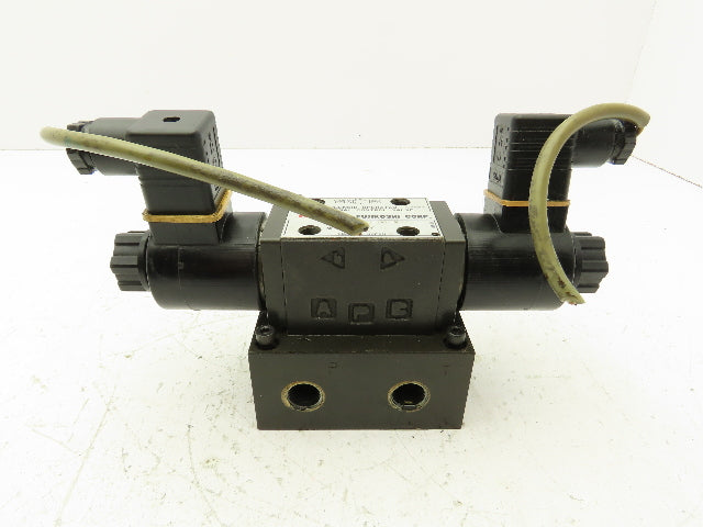 Nachi SA-G01-C5-D2-X20 Directional Control 4/3 Solenoid Valve 24VDC