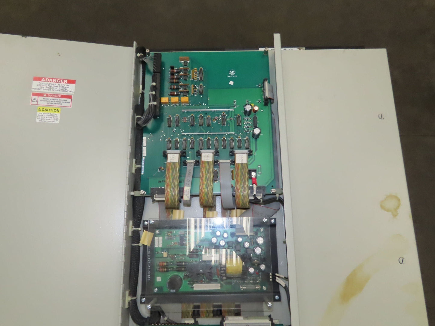 Allen Bradley 1395-B81-EN-P50 DC Controller Drive 300HP 500VDC AB 460V Input 3Ph