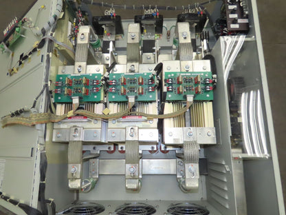 Allen Bradley 1395-B81-EN-P50 DC Controller Drive 300HP 500VDC AB 460V Input 3Ph