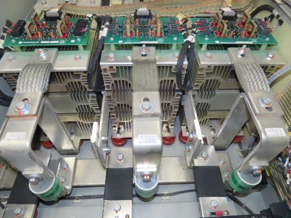 Allen Bradley 1395-B81-EN-P50 DC Controller Drive 300HP 500VDC AB 460V Input 3Ph