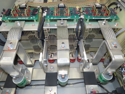 Allen Bradley 1395-B81-EN-P50 DC Controller Drive 300HP 500VDC AB 460V Input 3Ph