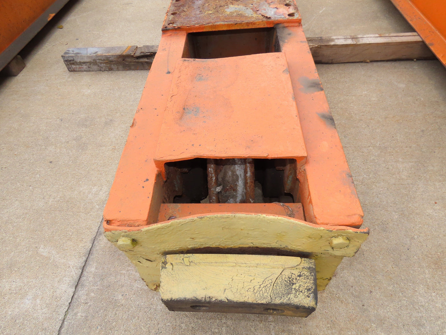 Cleveland Tramrail Motorized Gantry Crane End Truck Drive Floor Track 1.5Hp 460V