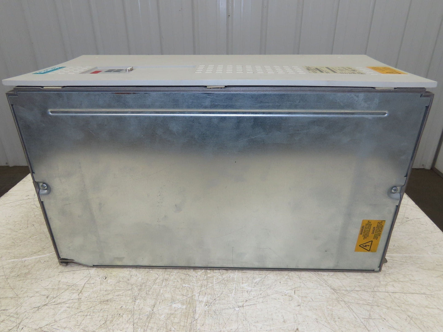 Siemens 6SE7024-7ED61-Z Simovert MasterDrive AC Drive 22kw 30 HP 480V 3Ph