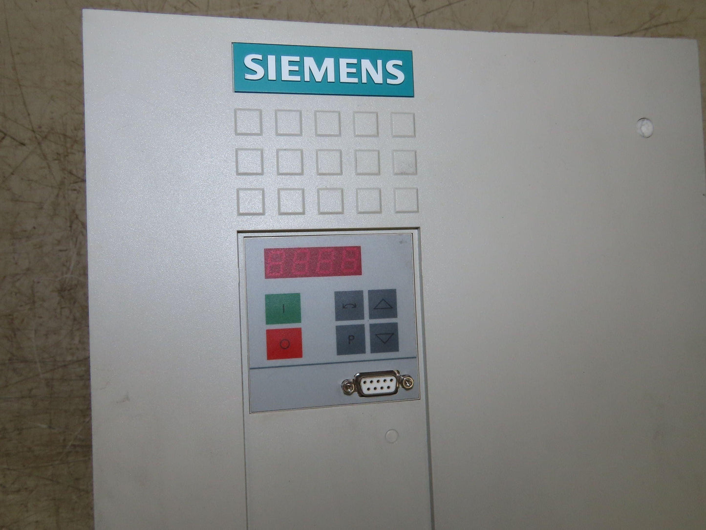 Siemens 6SE7024-7ED61-Z Simovert MasterDrive AC Drive 22kw 30 HP 480V 3Ph
