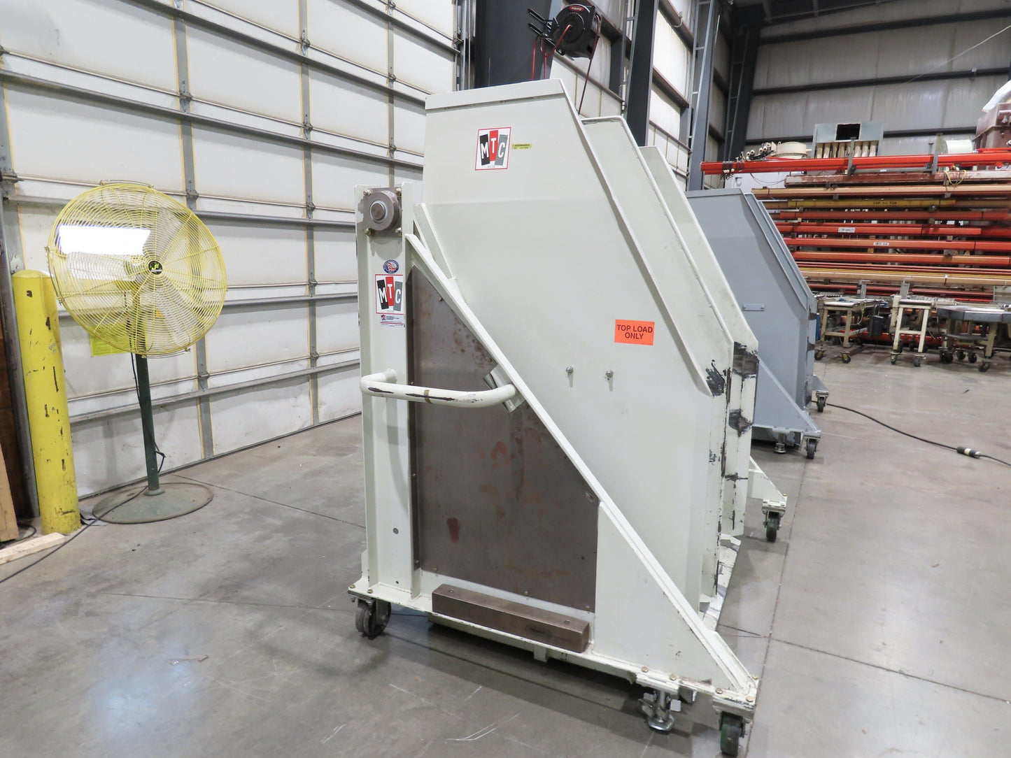 MTC Hydraulic Tote Dumper 2-Bin 1/2 Yd Hopper Tipper 2000Lb 5Hp 460V