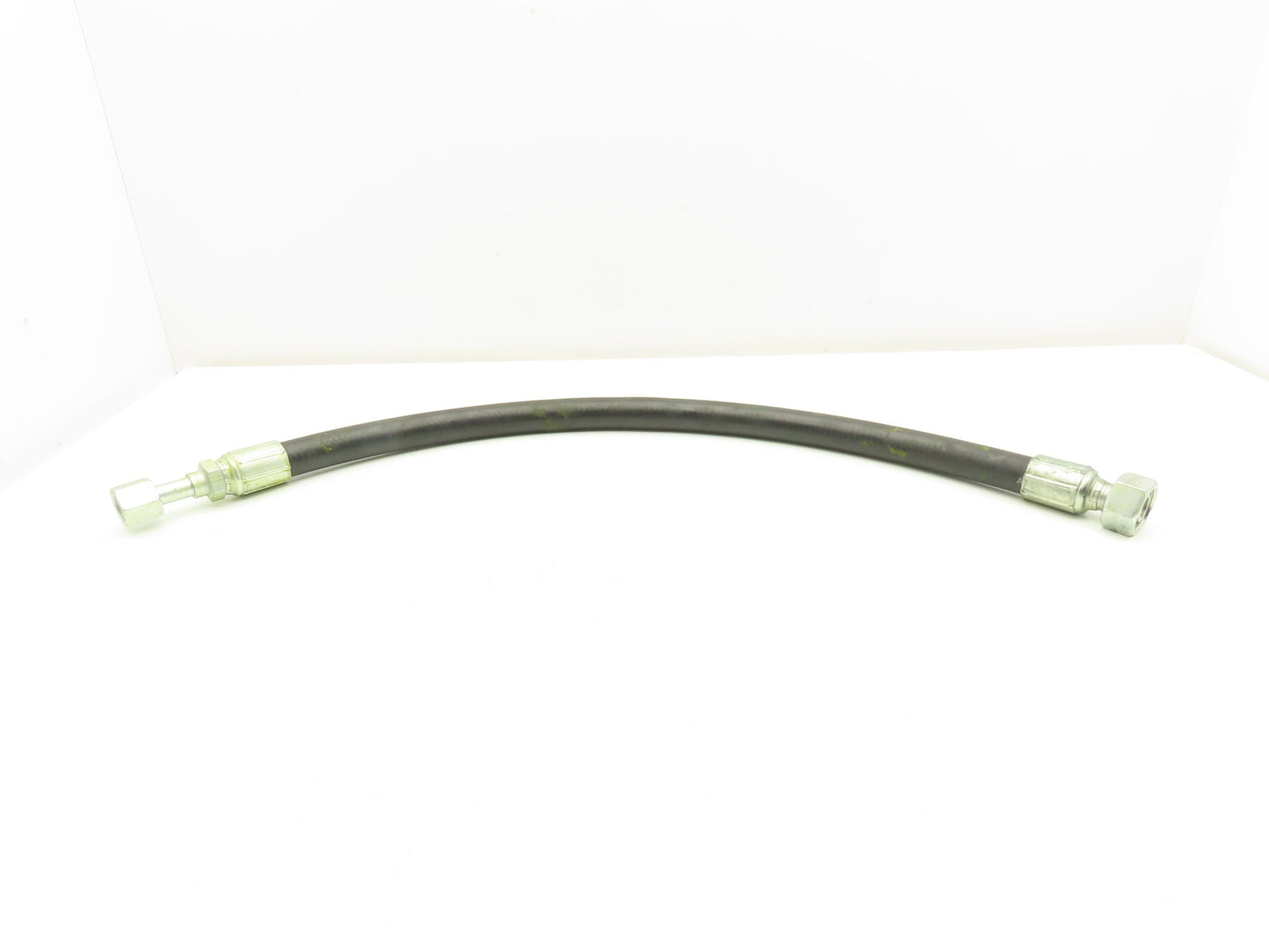 Gates 10G2 SAE 100R2 Hydraulic Hose 5/8" x 28" 3625 PSI JIC Swivel Ends