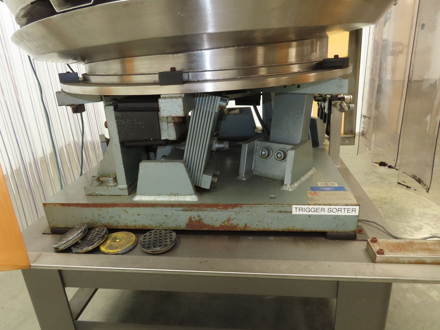 Vibracraft Vibratory Parts Feeder 30" Stainless Bowl Bottle Cap Sorter 115V