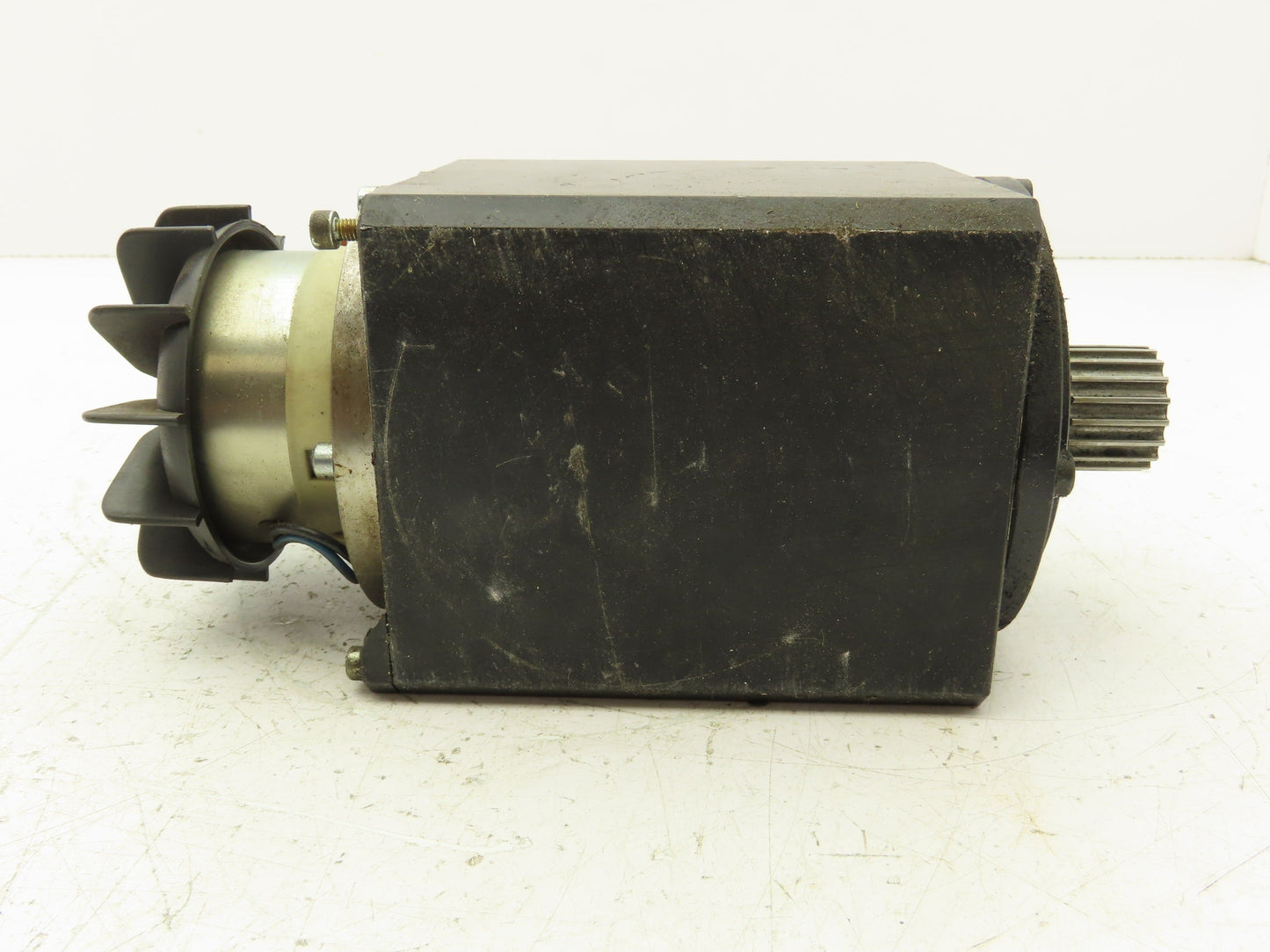 Fischer 500-564141104 Servo Brake Motor 0.12kw 1605rpm 230/480V 3PH