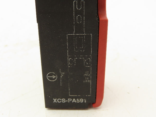 Telemecanique XCS-PA591 Interlock Safety Switch w/Key 240V