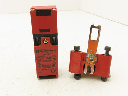 Telemecanique XCS-PA591 Interlock Safety Switch w/Key 240V