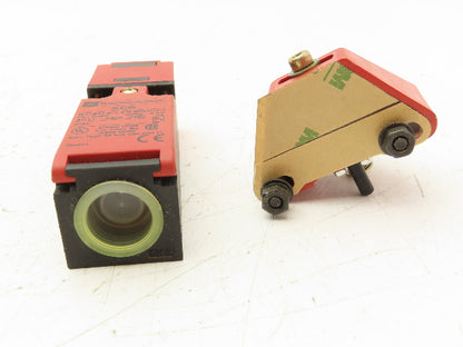 Telemecanique XCS-PA591 Interlock Safety Switch w/Key 240V