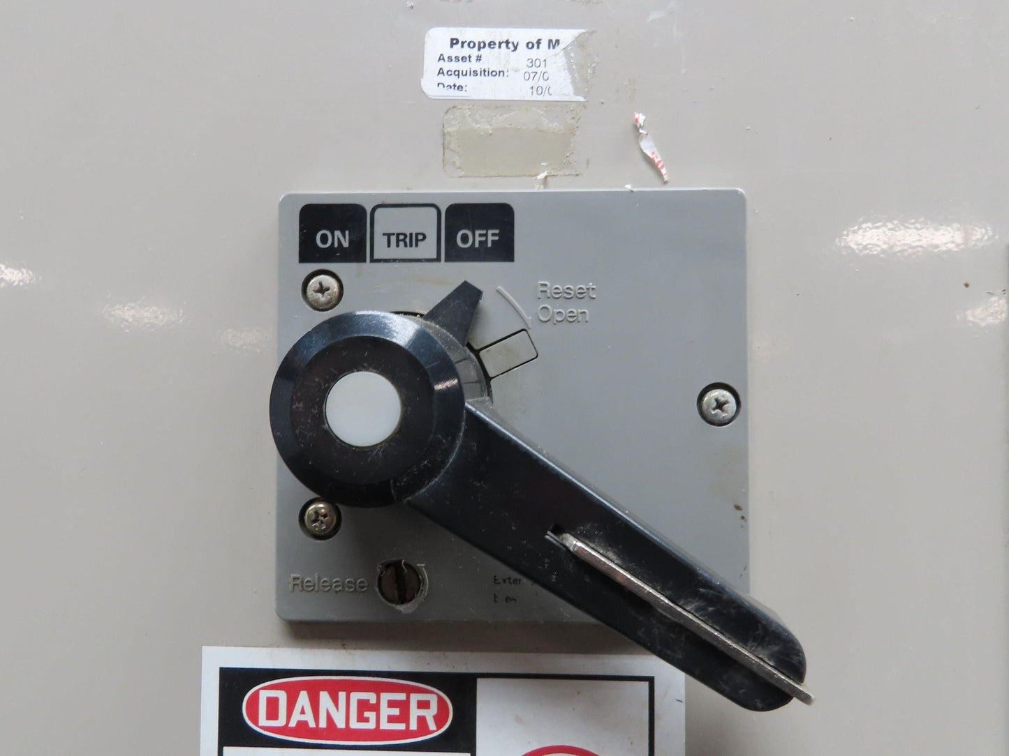 Electrical Enclosure Freestanding Control Panel 170x130x40mm 67x51x16"
