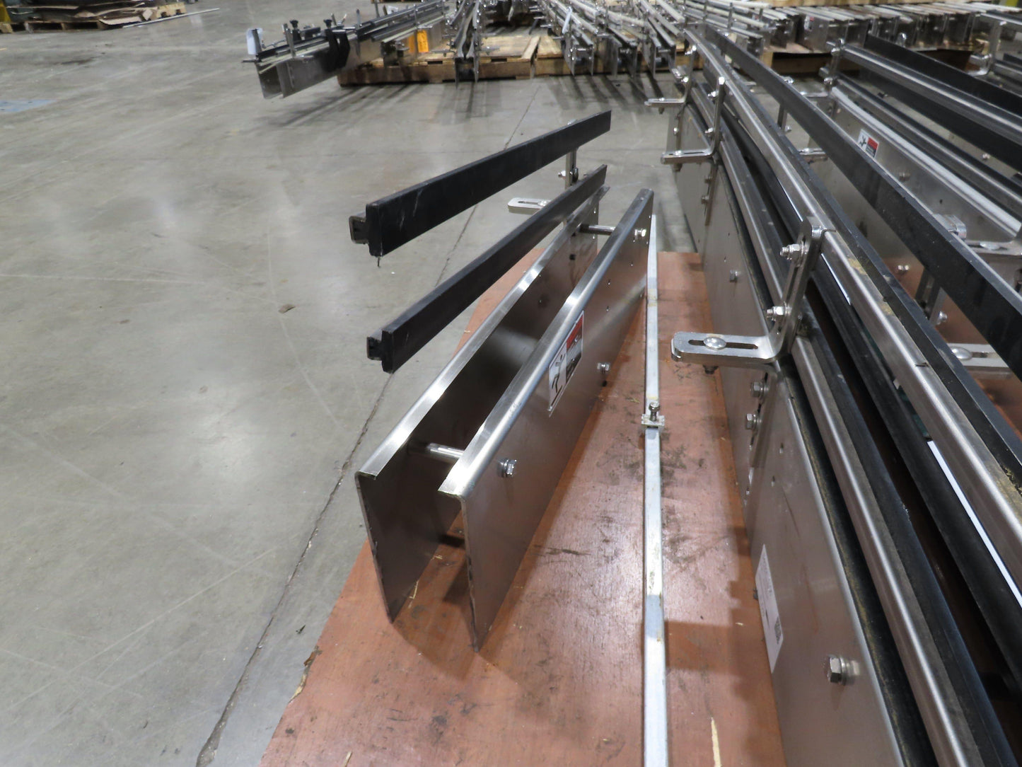 Arrowhead 3.25" Tabletop Belt Stainless Bottle Conveyor Sections 33'  -No Drive