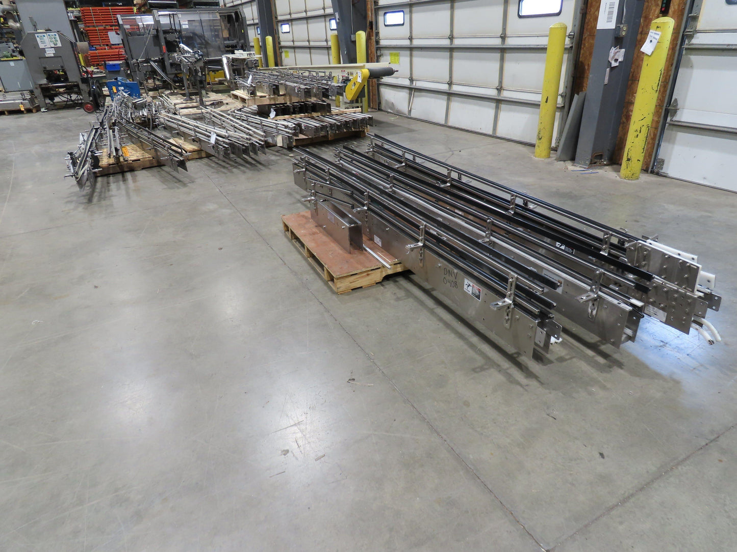 Arrowhead 3.25" Tabletop Belt Stainless Bottle Conveyor Sections 33'  -No Drive