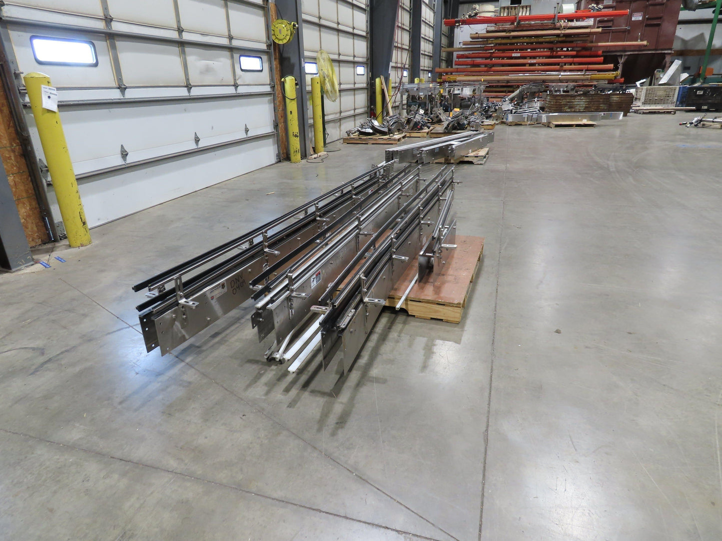 Arrowhead 3.25" Tabletop Belt Stainless Bottle Conveyor Sections 33'  -No Drive