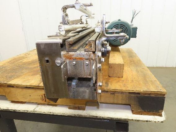 Arrowhead 3.25" Tabletop Stainless Bottle Conveyor 2-Belt Transfer 48" Drive 3PH