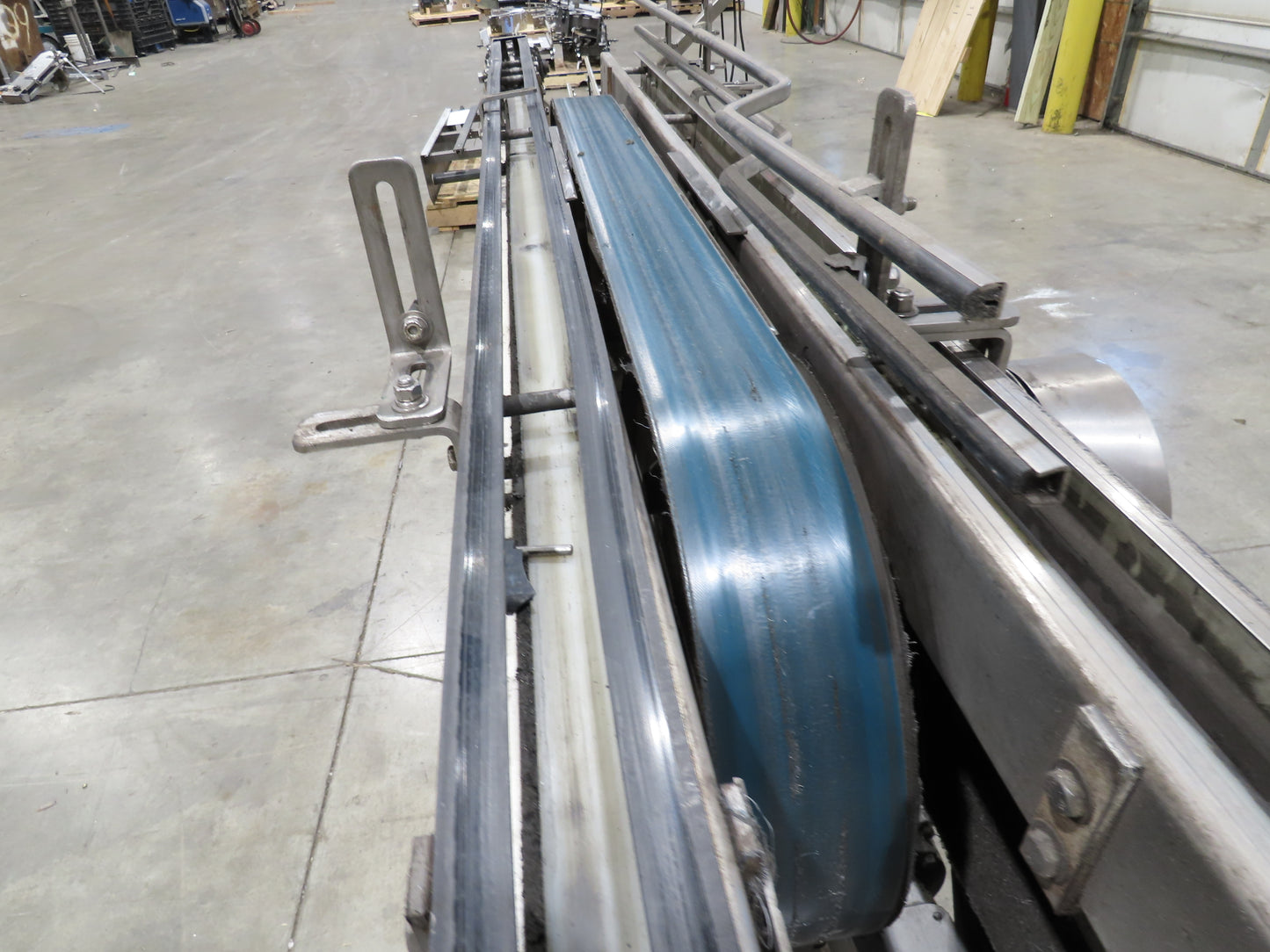 Eriez Magnetic Can Cleaner 3.25" Tabletop Stainless 3-Belt Bottle Conveyor 460V