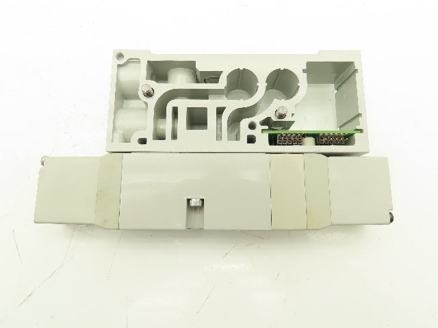 Numatics I63BB4Z2KN00030 Pneumatic Double Solenoid Valve w/Manifold 120V 5/2