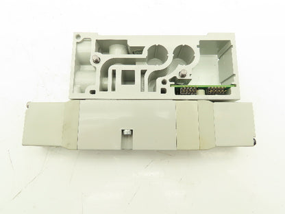 Numatics I63BB4Z2KN00030 Pneumatic Double Solenoid Valve w/Manifold 120V 5/2