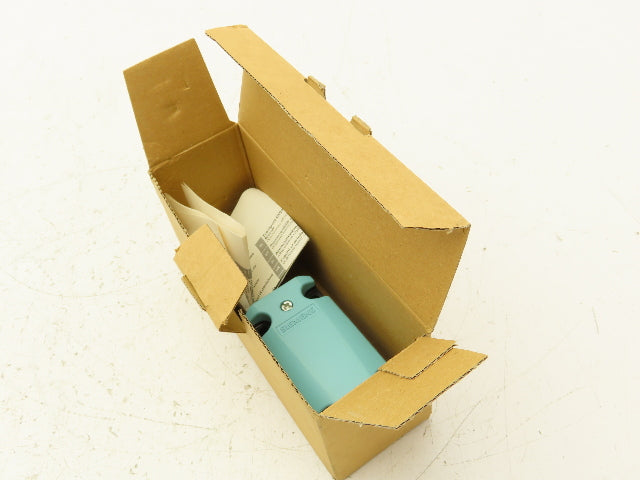 Siemens 3SE5112-0CB01 Limit Switch Stainless Plunger NO/NC Contacts IP66