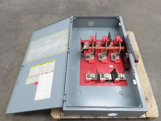 Square D H365 Safety Disconnect Switch 400A 600V 3 Pole Fused Type E2