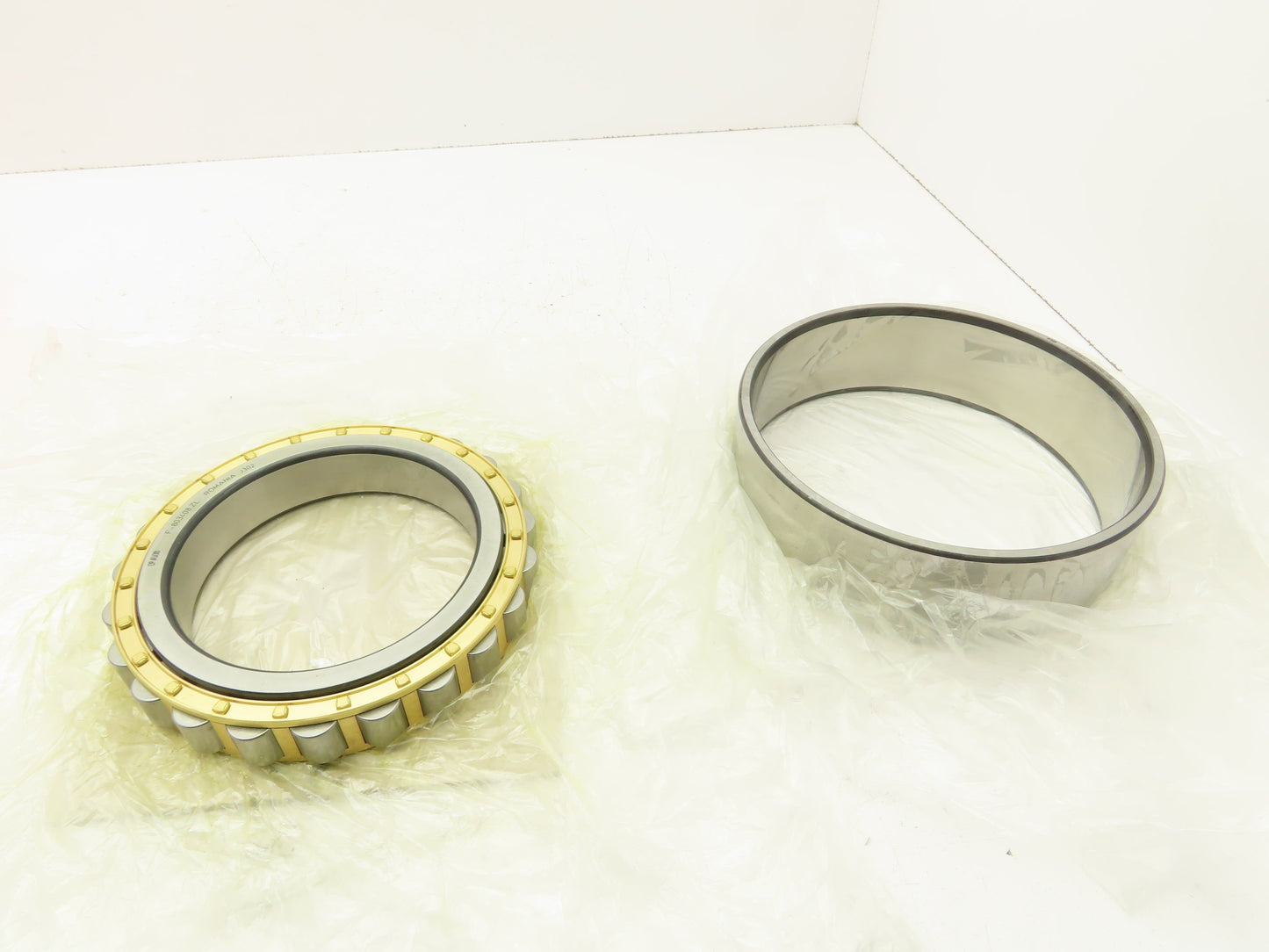 FAG F-803408.ZL Cylindrical Roller Bearing 130 mm Bore 200 mm OD