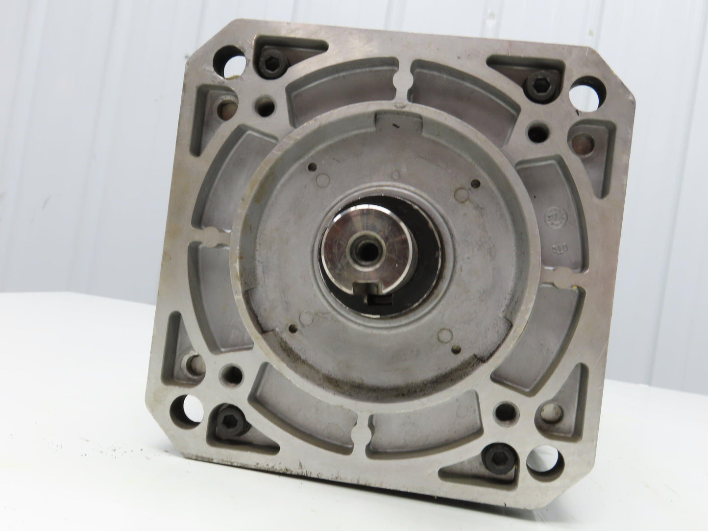 Indramat MAC112B-0-LD-3-C130-B-1/S005 Servo Motor with Encoder RU-1000-105/L2