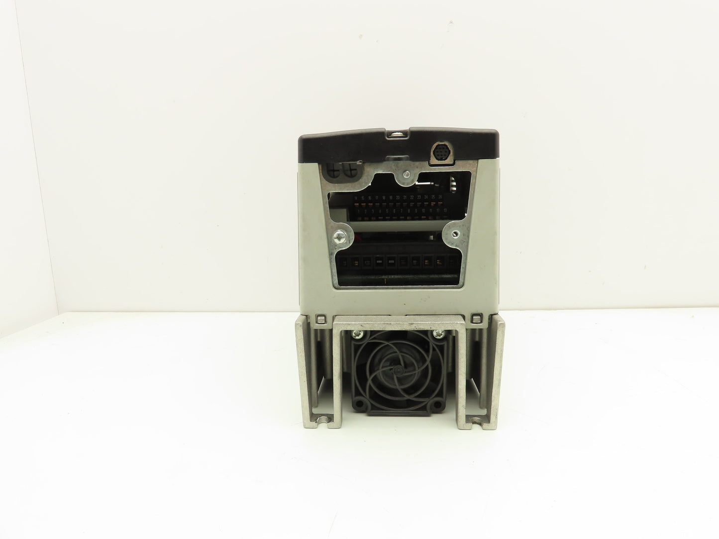 Allen Bradley 20AD2P1A0AYNNNC0 PowerFlex 70 Variable AC Drive VFD 1Hp 480V 3PH