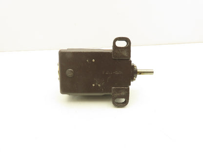 Schmersal MSP 452-11/11Y Rotating Spindle Limit Switch 250V 6A 3/8" Shaft