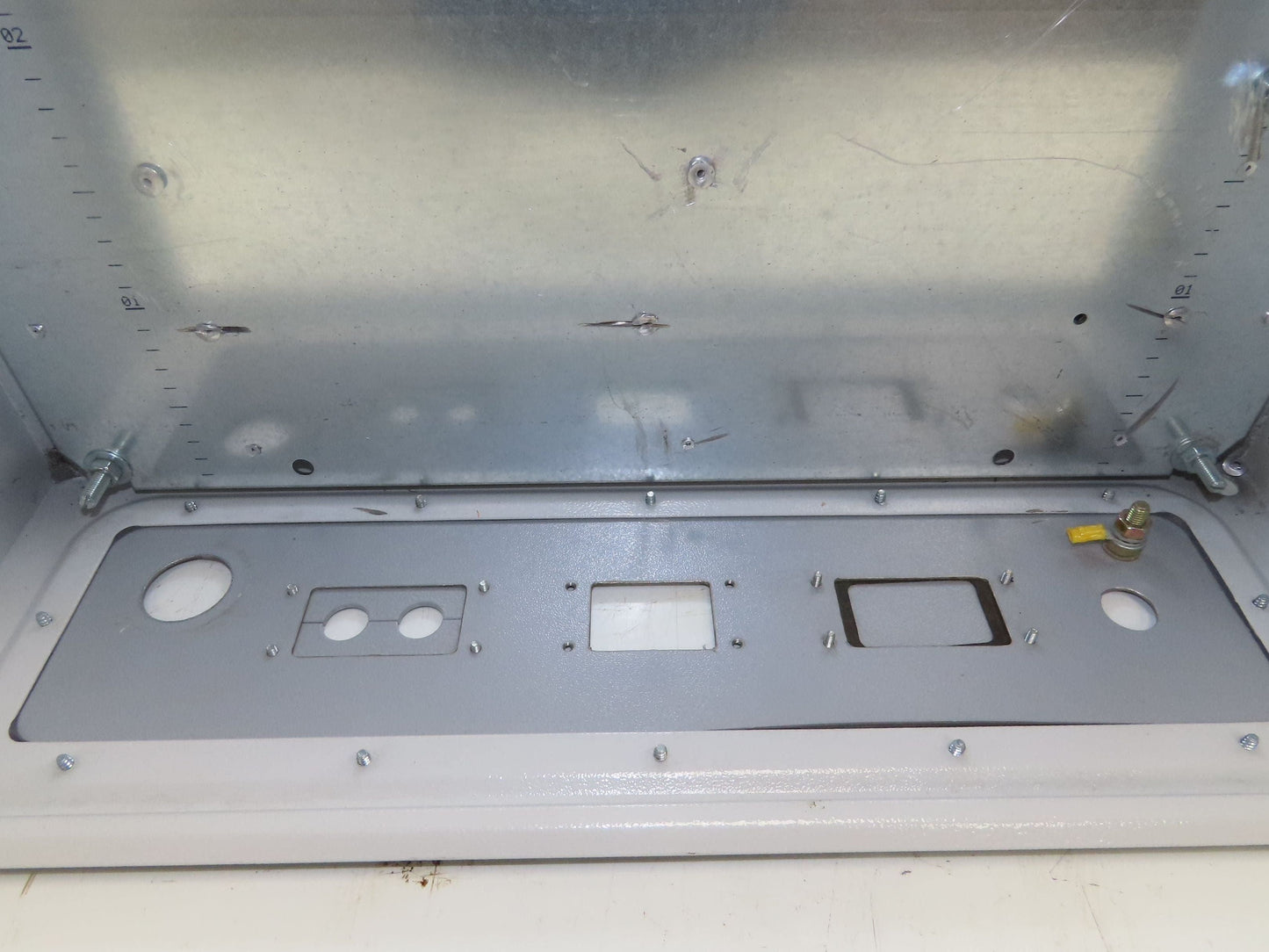 Rittal AE1039 Steel Electrical Enclosure with Backplate 380x600x200mm 15x24x8"