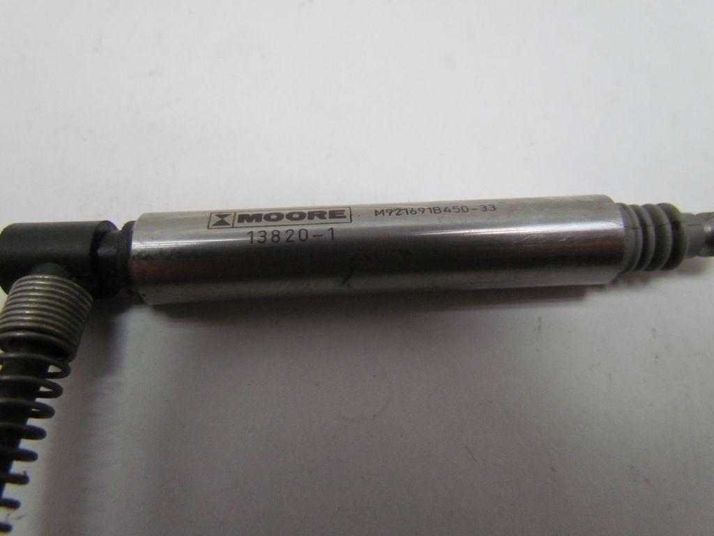 Moore 13820-1 Linear Transducer Probe Sensor