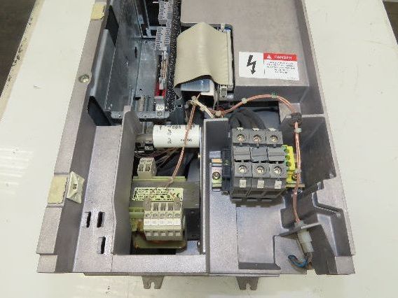 Siemens 6SE7027-2ED61-Z Simovert Masterdrive VC AC Converter Drive 480V 72A