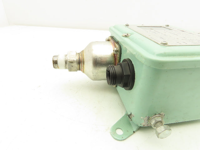 SMC ISG211-N030 Mechanical Pressure Switch .02-0.3 Mpa