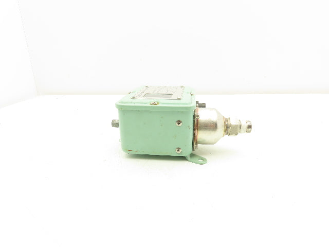 SMC ISG211-N030 Mechanical Pressure Switch .02-0.3 Mpa