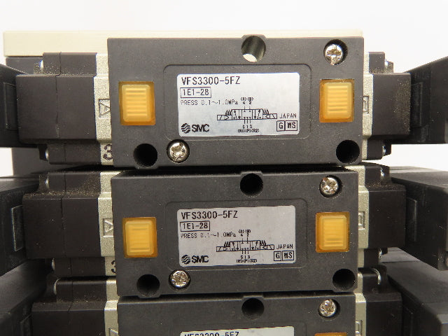 SMC VFS3300-5FZ Pneumatic 5-Station Manifold 5/3 Solenoid Valves 24VDC 3/8" NPT