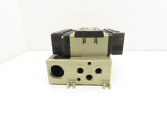 SMC VFS4500-5FZ Pneumatic 5-Station Manifold 5/3 Solenoid Valves 24VDC 1/2" NPT
