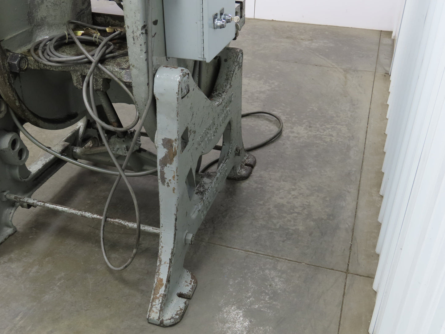 Johnson No 5 Mechanical OBI Punch Press 50 Ton 4" Stroke 10" Throat Bad Motor