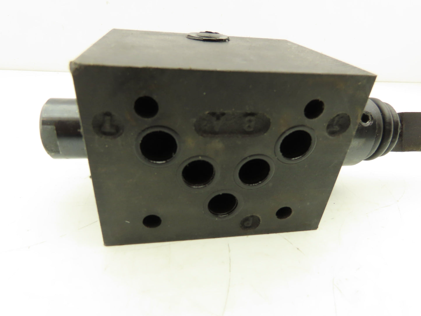 Parker D3T1H21X4544 Directional Control Valve 2-Position Spring Return 5000 PSI