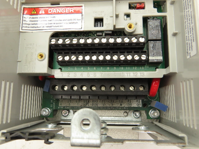 Allen Bradley 20AD3P4A0AYNNNC0 PowerFlex 70 Variable AC Drive VFD 2Hp 480V 3Ph