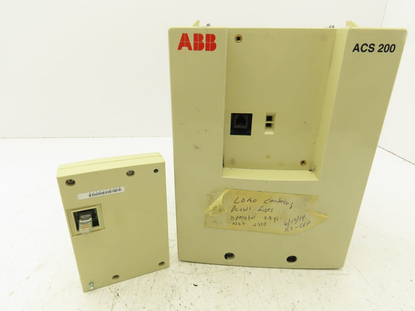 ABB ACS201-6P6-3-00-10 ACS 200 AC VFD Drive 480V 10A Broken Cover