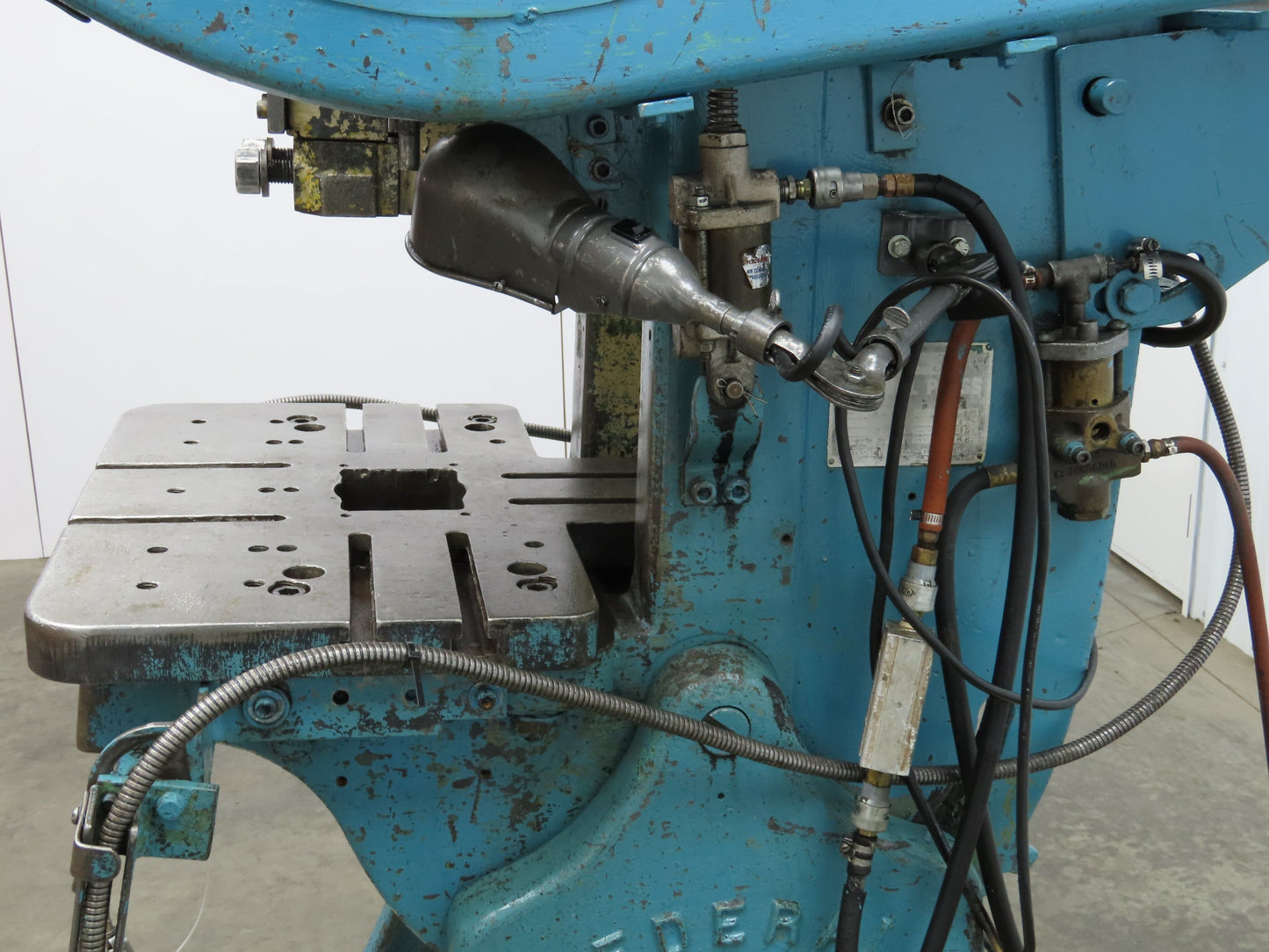 Federal No 3 Mechanical OBI Punch Press 32 Ton 2-1/2" Stroke 7" Throat 3Hp 3Ph