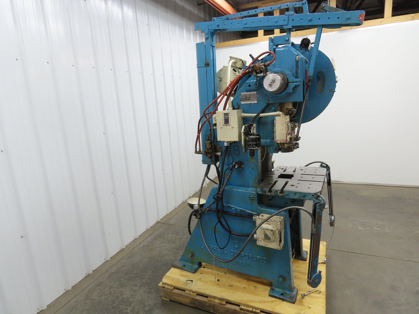 L&J No 18 Mechanical OBI Punch Press 18 Ton 2" Stroke 6" Throat 1.5Hp 3Ph